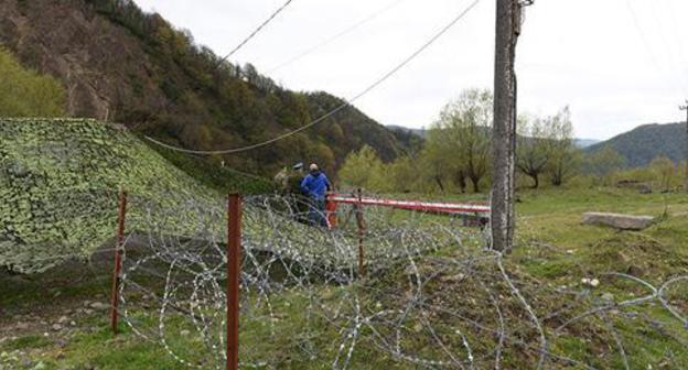 At the border of South Ossetia and Georgia. Photo: © Sputnik / Ада Багиан https://sputnik-ossetia.ru/South_Ossetia/20161013/3158517.html At the border of South Ossetia and Georgia. Photo: © Sputnik / Ада Багиан https://sputnik-ossetia.ru/South_Ossetia/20161013/3158517.html