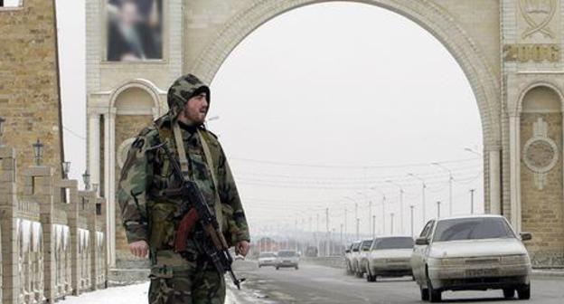 Law enforcer, Grozny. Photo: REUTERS/Denis Sinyakov Law enforcer, Grozny. Photo: REUTERS/Denis Sinyakov