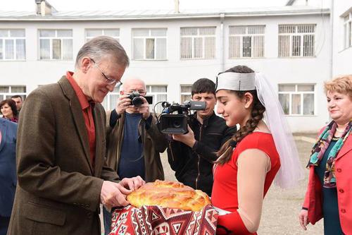 The Days of Russian Word in Nagorno-Karabakh. Meeting the guests. March 20, 2018. Photo by Albert Voskanyan http://www.kavkaz-uzel.eu/blogs/929/posts/32349 The Days of Russian Word in Nagorno-Karabakh. Meeting the guests. March 20, 2018. Photo by Albert Voskanyan http://www.kavkaz-uzel.eu/blogs/929/posts/32349