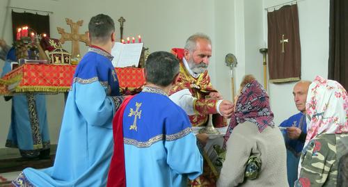 Easter communion service in St. Hakob Church of Stepanakert. Photo by Alvard Grigoryan for the "Caucasian Knot" Easter communion service in St. Hakob Church of Stepanakert. Photo by Alvard Grigoryan for the "Caucasian Knot"