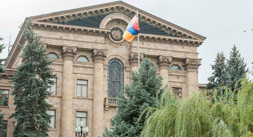 Armenian Parliament. Photo: Sputnik/ Asatur Yesayantshttps://ru.armeniasputnik.am/politics/20180411/11376021/armeniya-ratificirovala-soglashenie-s-es.html Armenian Parliament. Photo: Sputnik/ Asatur Yesayantshttps://ru.armeniasputnik.am/politics/20180411/11376021/armeniya-ratificirovala-soglashenie-s-es.html