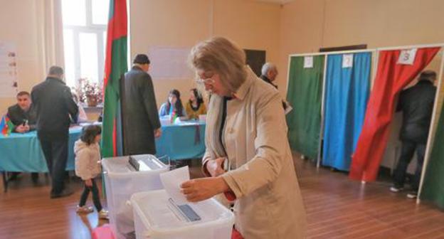 At a polling station on election day, Baku, April 11, 2018. Photo by Aziz Karimov for the Caucasian Knot At a polling station on election day, Baku, April 11, 2018. Photo by Aziz Karimov for the Caucasian Knot