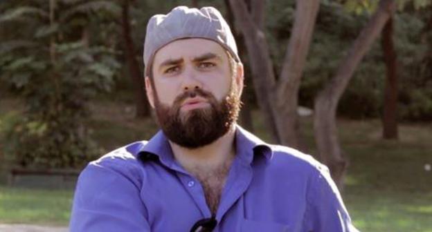 Salman Sever. Screeshot from video posted by Tagir Minibaev https://www.youtube.com/watch?v=TV_3fQVm0Vs Salman Sever. Screeshot from video posted by Tagir Minibaev https://www.youtube.com/watch?v=TV_3fQVm0Vs