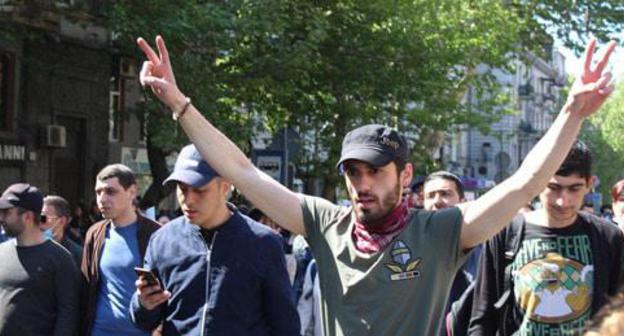 Opponents of Serzh Sargsyan. Yerevan, April 17, 2018. Photo by Tigran Petrosyan for the "Caucasian Knot" Opponents of Serzh Sargsyan. Yerevan, April 17, 2018. Photo by Tigran Petrosyan for the "Caucasian Knot"