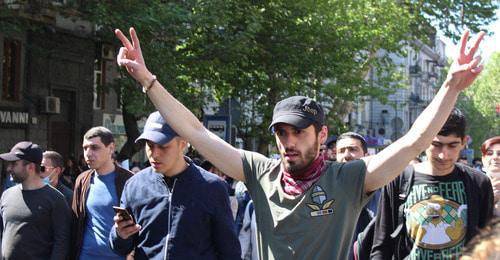 Opponents of Serzh Sargsyan. Yerevan, April 17, 2018. Photo by Tigran Petrosyan for the "Caucasian Knot" Opponents of Serzh Sargsyan. Yerevan, April 17, 2018. Photo by Tigran Petrosyan for the "Caucasian Knot"