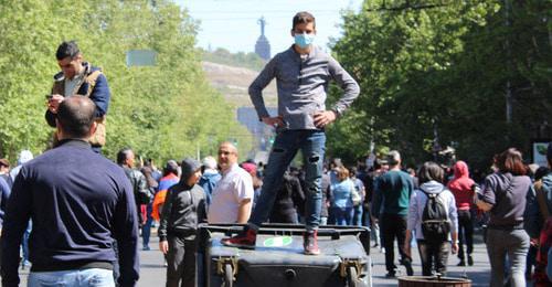 Protesters in Yerevan. April 17, 2018. Photo by Tigran Petrosyan for the "Caucasian Knot" Protesters in Yerevan. April 17, 2018. Photo by Tigran Petrosyan for the "Caucasian Knot"