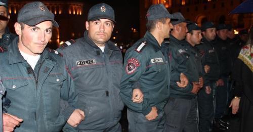 The police blocked the streets in Yerevan. April 20, 2018. Photo by Tigran Petrosyan for the "Caucasian Knot" The police blocked the streets in Yerevan. April 20, 2018. Photo by Tigran Petrosyan for the "Caucasian Knot"