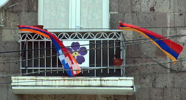 Symbol of Armenia Genocide, flags of Armenia and Nagorno-Karabakh. Photo by Alvard Grigoryan for the Caucasian Knot. Symbol of Armenia Genocide, flags of Armenia and Nagorno-Karabakh. Photo by Alvard Grigoryan for the Caucasian Knot.