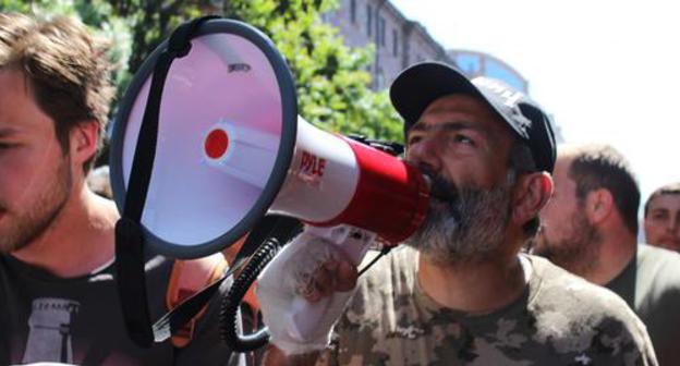 Leader of protest movement Nikol Pashinyan. Photo by Tigran Petrosyan for the Caucasian Knot Leader of protest movement Nikol Pashinyan. Photo by Tigran Petrosyan for the Caucasian Knot