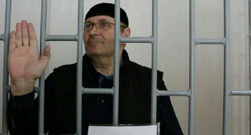 Oyub Titiev in the Supreme Court of Chechnya. Photo by the press service of the Human Rights Centre "Memorial" Oyub Titiev in the Supreme Court of Chechnya. Photo by the press service of the Human Rights Centre "Memorial"