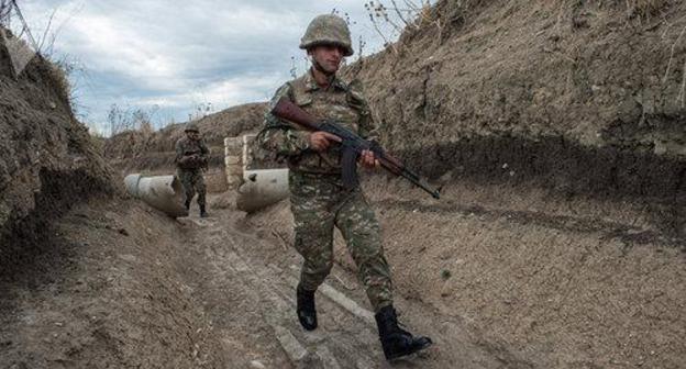 At the frontline of the Karabakh army. Photo © Sputnik / Ilya Pitalev
https://ru.armeniasputnik.am/karabah/20180514/12018071/tyazhelo-ranen-no-zhiv-v-karabahe-soldata-obstrelyali-so-storony-azerbajdzhana.html At the frontline of the Karabakh army. Photo © Sputnik / Ilya Pitalev
https://ru.armeniasputnik.am/karabah/20180514/12018071/tyazhelo-ranen-no-zhiv-v-karabahe-soldata-obstrelyali-so-storony-azerbajdzhana.html