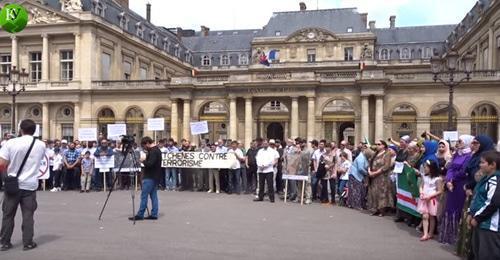 Participants of rally in France, June 3, 2018. Screenshot from the 'Caucasian Knot' video Participants of rally in France, June 3, 2018. Screenshot from the 'Caucasian Knot' video