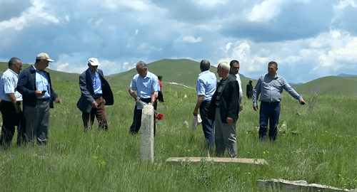 Residents of the village of Gyunnyut near the graves of their relatives on June 8, 2018. Screenshot of the report by the Azerbaijani TV Channel Ntv https://www.youtube.com/watch?v=fBeQE2mL4sw" class="main_article_image Residents of the village of Gyunnyut near the graves of their relatives on June 8, 2018. Screenshot of the report by the Azerbaijani TV Channel Ntv https://www.youtube.com/watch?v=fBeQE2mL4sw" class="main_article_image