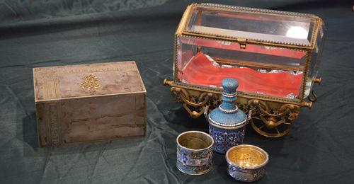 The items of historical and cultural value seized at the customs checkpoint in North Ossetia. Photo by the press service of the customs of North Ossetia The items of historical and cultural value seized at the customs checkpoint in North Ossetia. Photo by the press service of the customs of North Ossetia
