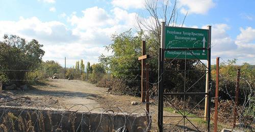South Ossetia-Georgia border. Photo: press service of the KGB of South Ossetia, https://sputnik-ossetia.ru/South_Ossetia/20170915/4862219.html South Ossetia-Georgia border. Photo: press service of the KGB of South Ossetia, https://sputnik-ossetia.ru/South_Ossetia/20170915/4862219.html