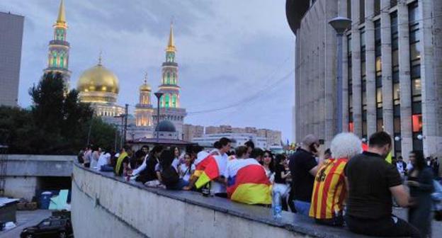 Murat Gassiev's fans in Moscow. Photo by Alan Tskhurbayev for the "Caucasian Knot" Murat Gassiev's fans in Moscow. Photo by Alan Tskhurbayev for the "Caucasian Knot"