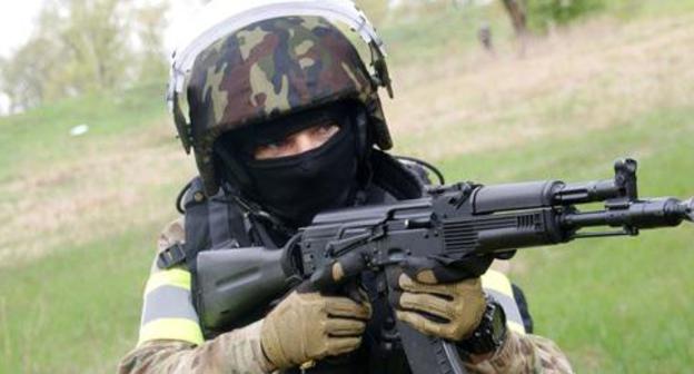 A law enforcer. Photo by the press service of the Russian National Anti-Terrorism Committee http://nac.gov.ru A law enforcer. Photo by the press service of the Russian National Anti-Terrorism Committee http://nac.gov.ru