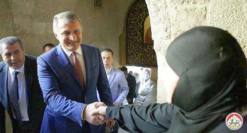 Anatoly Bibilov during official visit to Syria, July 24, 2018. Photo is provided by the press service of the President of South Ossetia, http://presidentruo.org/poseshhenie-glavnyx-svyatyn-sirii/ Anatoly Bibilov during official visit to Syria, July 24, 2018. Photo is provided by the press service of the President of South Ossetia, http://presidentruo.org/poseshhenie-glavnyx-svyatyn-sirii/