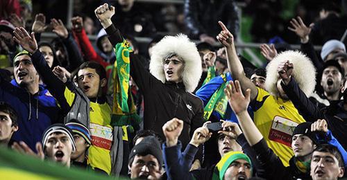 ‘Anji’ FC fans. Photo: http://www.fc-anji.ru/ ‘Anji’ FC fans. Photo: http://www.fc-anji.ru/