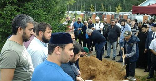 The funeral of the journalist Orkhan Djemal. Moscow, August 7, 2018. Photo by the "Caucasian Knot" correspondent The funeral of the journalist Orkhan Djemal. Moscow, August 7, 2018. Photo by the "Caucasian Knot" correspondent