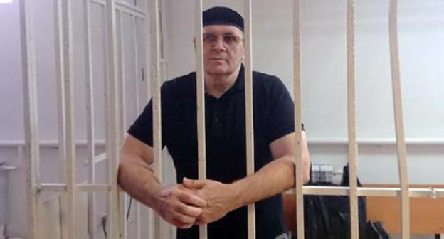 Oyub Titiev in the courtroom. Photo by Patimat Makhmudova for the Caucasian Knot Oyub Titiev in the courtroom. Photo by Patimat Makhmudova for the Caucasian Knot