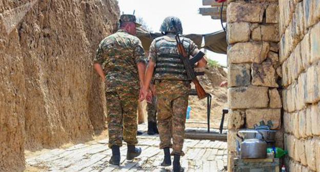 Servicemen of the Armenian Army. Photo: Sputnik / Aram Nersesyanhttps://ru.armeniasputnik.am/karabah/20180901/14193056/popytka-diversii-v-karabakh-azerbajdzhanskih-voennyh-spaslo-tolko-blagorazumie.html Servicemen of the Armenian Army. Photo: Sputnik / Aram Nersesyanhttps://ru.armeniasputnik.am/karabah/20180901/14193056/popytka-diversii-v-karabakh-azerbajdzhanskih-voennyh-spaslo-tolko-blagorazumie.html