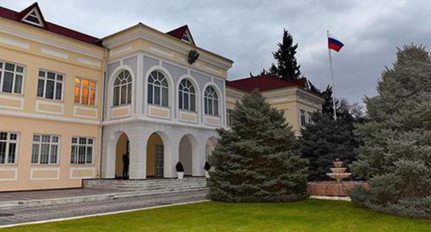 Russian Embassy to Azerbaijan. Photo: © Sputnik / Murad Orujovhttps://ru.sputnik.az/russia/20160915/407054686/posolstvo-rossii-prizyvaet-golovat.html Russian Embassy to Azerbaijan. Photo: © Sputnik / Murad Orujovhttps://ru.sputnik.az/russia/20160915/407054686/posolstvo-rossii-prizyvaet-golovat.html