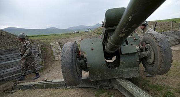 On a contact line in Nagorno-Karabakh. Photo: REUTERS/Staff On a contact line in Nagorno-Karabakh. Photo: REUTERS/Staff