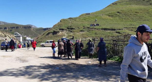 Residents of the village of Kendelen, September 19, 2018. Photo by Lyudmila Maratova for the Caucasian Knot Residents of the village of Kendelen, September 19, 2018. Photo by Lyudmila Maratova for the Caucasian Knot