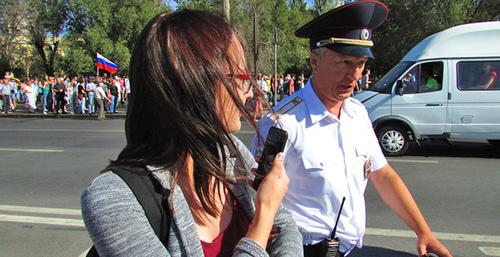 Anastasia Kadetova being detained during rally against the pension reform in Volgograd, September 9, 2018. Photo by Vyacheslav Yaschenko for the Caucasian Knot Anastasia Kadetova being detained during rally against the pension reform in Volgograd, September 9, 2018. Photo by Vyacheslav Yaschenko for the Caucasian Knot