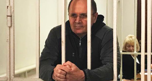 Oyub Titiev in the courtroom. Photo by Patimat Makhmudova for the Caucasian Knot Oyub Titiev in the courtroom. Photo by Patimat Makhmudova for the Caucasian Knot