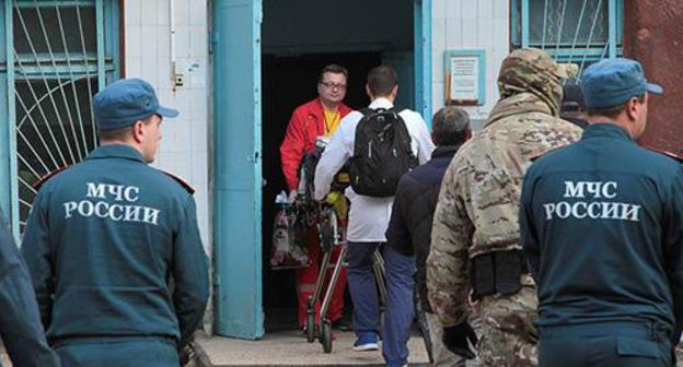 At the place of tragedy in Kerch, October 18, 2018. Photo: REUTERS/Pavel Rebrov At the place of tragedy in Kerch, October 18, 2018. Photo: REUTERS/Pavel Rebrov