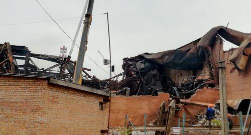 Fire at the "Electrozinc" Factory in Vladikavkaz, October 22, 2018. Photo by Emma Marzoeva for the Caucasian Knot Fire at the "Electrozinc" Factory in Vladikavkaz, October 22, 2018. Photo by Emma Marzoeva for the Caucasian Knot