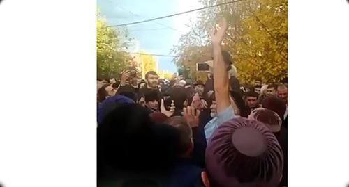 Ramzan Kadyrov visits Akhmed Pogorov, October 26, 2018. Screenshot from the video posted by user INGNEWS24 https://www.youtube.com/watch?v=zqi4JhFqX9A Ramzan Kadyrov visits Akhmed Pogorov, October 26, 2018. Screenshot from the video posted by user INGNEWS24 https://www.youtube.com/watch?v=zqi4JhFqX9A