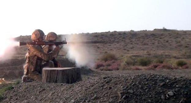 Azerbaijani soldiers take part in military drills, October 2018. Photo: Ministry of Defence of Azerbaijan, https://mod.gov.az/ru/news/motostrelkovye-podrazdeleniya-vypolnili-uprazhneniya-po-strelbe-video-24652.html Azerbaijani soldiers take part in military drills, October 2018. Photo: Ministry of Defence of Azerbaijan, https://mod.gov.az/ru/news/motostrelkovye-podrazdeleniya-vypolnili-uprazhneniya-po-strelbe-video-24652.html