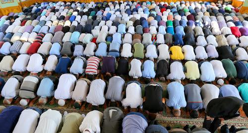 Believers during a prayer. Photo by Aziz Karimov for the "Caucasian Knot" Believers during a prayer. Photo by Aziz Karimov for the "Caucasian Knot"