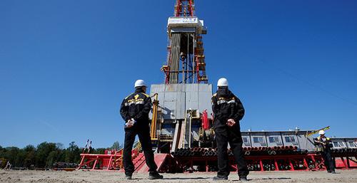 Oil production. Photo: REUTERS/Sergei Karpukhin Oil production. Photo: REUTERS/Sergei Karpukhin