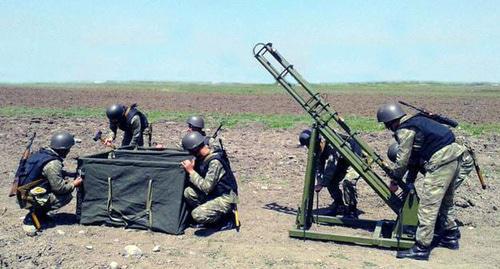 Azerbaijani soldiers, April 2018. Photo: press service of the Ministry of Defence of Azerbaijan, https://mod.gov.az/ru/news/provedeno-sorevnovanie-za-zvanie-luchshego-inzhenerno-sapernogo-otdeleniya-voinskogo-obedineniya-22462.html Azerbaijani soldiers, April 2018. Photo: press service of the Ministry of Defence of Azerbaijan, https://mod.gov.az/ru/news/provedeno-sorevnovanie-za-zvanie-luchshego-inzhenerno-sapernogo-otdeleniya-voinskogo-obedineniya-22462.html