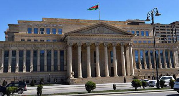 The building of the Supreme Court of Azerbaijan. Photo © Sputnik / Murad Orujov https://ru.sputnik.az/incidents/20170827/411611498/Azravtoyol-avariya-verxovniy-sud.html The building of the Supreme Court of Azerbaijan. Photo © Sputnik / Murad Orujov https://ru.sputnik.az/incidents/20170827/411611498/Azravtoyol-avariya-verxovniy-sud.html