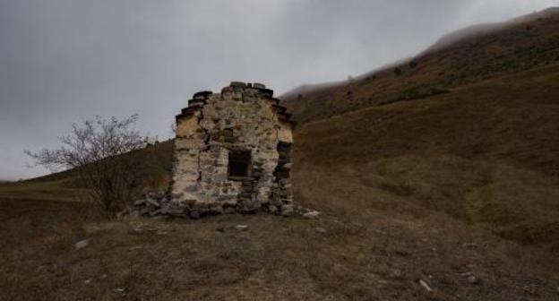 The ruins of the Erzi tower complex. Photo Alex Svirkin, https://commons.wikimedia.org/w/index.php?curid=57090246 The ruins of the Erzi tower complex. Photo Alex Svirkin, https://commons.wikimedia.org/w/index.php?curid=57090246
