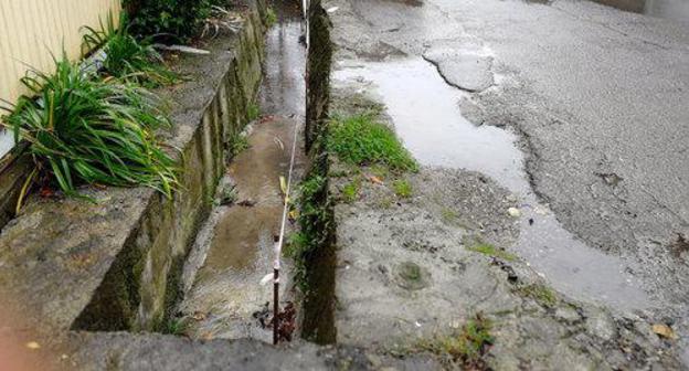 Outlet of the storm sewer system in Sochi where the boy died. Photo by Svetlana Kravchenko for the Caucasian Knot Outlet of the storm sewer system in Sochi where the boy died. Photo by Svetlana Kravchenko for the Caucasian Knot