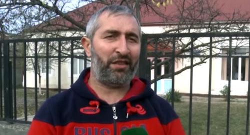 A resident of the Avtury village on the air of the Chechen TV Channel. Photo by the "Grozny" TV Channel https://www.youtube.com/watch?v=MBdgvNk9imY A resident of the Avtury village on the air of the Chechen TV Channel. Photo by the "Grozny" TV Channel https://www.youtube.com/watch?v=MBdgvNk9imY