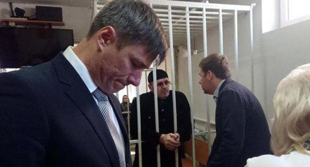 Oyub Titiev and his defence at the court. Photo courtesy of the Human Rights Centre "Memorial" Oyub Titiev and his defence at the court. Photo courtesy of the Human Rights Centre "Memorial"