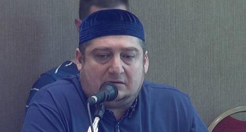 Magomed Mutsolgov. Screenshot from video by HRC 'Memorial': https://www.youtube.com/watch?v=EZGKMJl-me4

