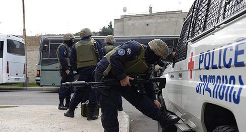 Law enforcers. Photo: © Sputnik / Levan Avlabreli https://sputnik-georgia.ru/georgia/20171122/238275752/Specoperacija-v-Tbilisi-terrorizm-obzhivaetsja.html Law enforcers. Photo: © Sputnik / Levan Avlabreli https://sputnik-georgia.ru/georgia/20171122/238275752/Specoperacija-v-Tbilisi-terrorizm-obzhivaetsja.html