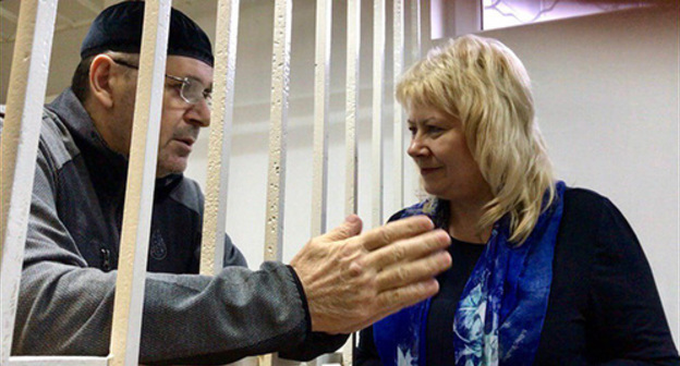 Oyub Titiev with his advocate Marina Dubrovina in the court room. Photo by Patimat Makhmudova for the "Caucasian Knot" Oyub Titiev with his advocate Marina Dubrovina in the court room. Photo by Patimat Makhmudova for the "Caucasian Knot"