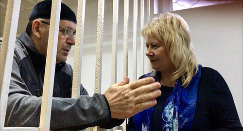 Oyub Titiev with his advocate Marina Dubrovina in the court room. Photo by Patimat Makhmudova for the "Caucasian Knot" Oyub Titiev with his advocate Marina Dubrovina in the court room. Photo by Patimat Makhmudova for the "Caucasian Knot"