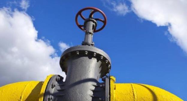 Valve on a gas pipeline. Screenshot from video by Nofenko TV https://www.youtube.com/watch?v=0tG1nSGIgaI Valve on a gas pipeline. Screenshot from video by Nofenko TV https://www.youtube.com/watch?v=0tG1nSGIgaI