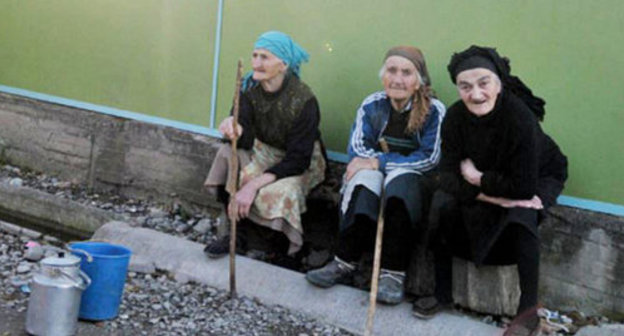 Pensioners in Georgia. Photo: Nodar Tskvirashvili, RFE/RL Pensioners in Georgia. Photo: Nodar Tskvirashvili, RFE/RL