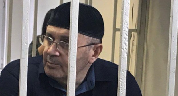 Oyub Titiev at the court. December 2018. Photo by Patimat Makhmudova for the "Caucasian Knot" Oyub Titiev at the court. December 2018. Photo by Patimat Makhmudova for the "Caucasian Knot"